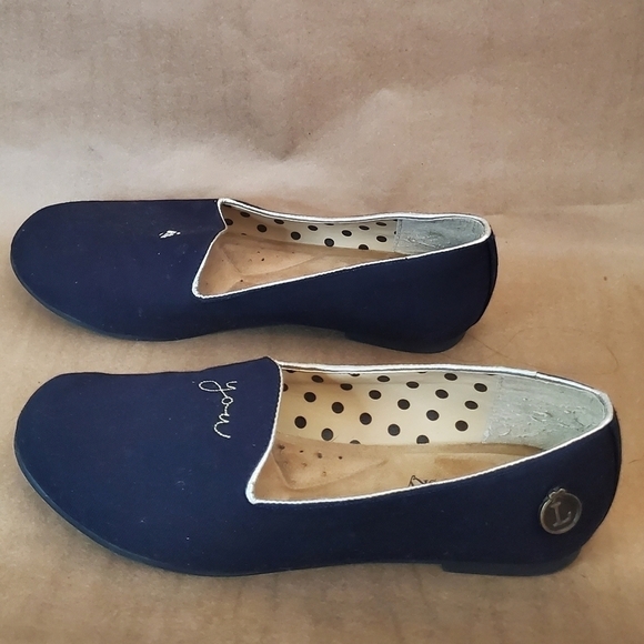 Loly in the Sky - Picture 3 of 6